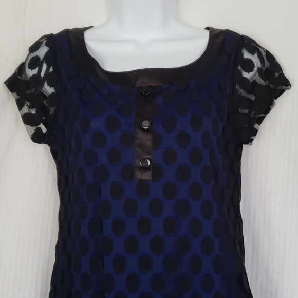 Dress - Picture 4 of 10